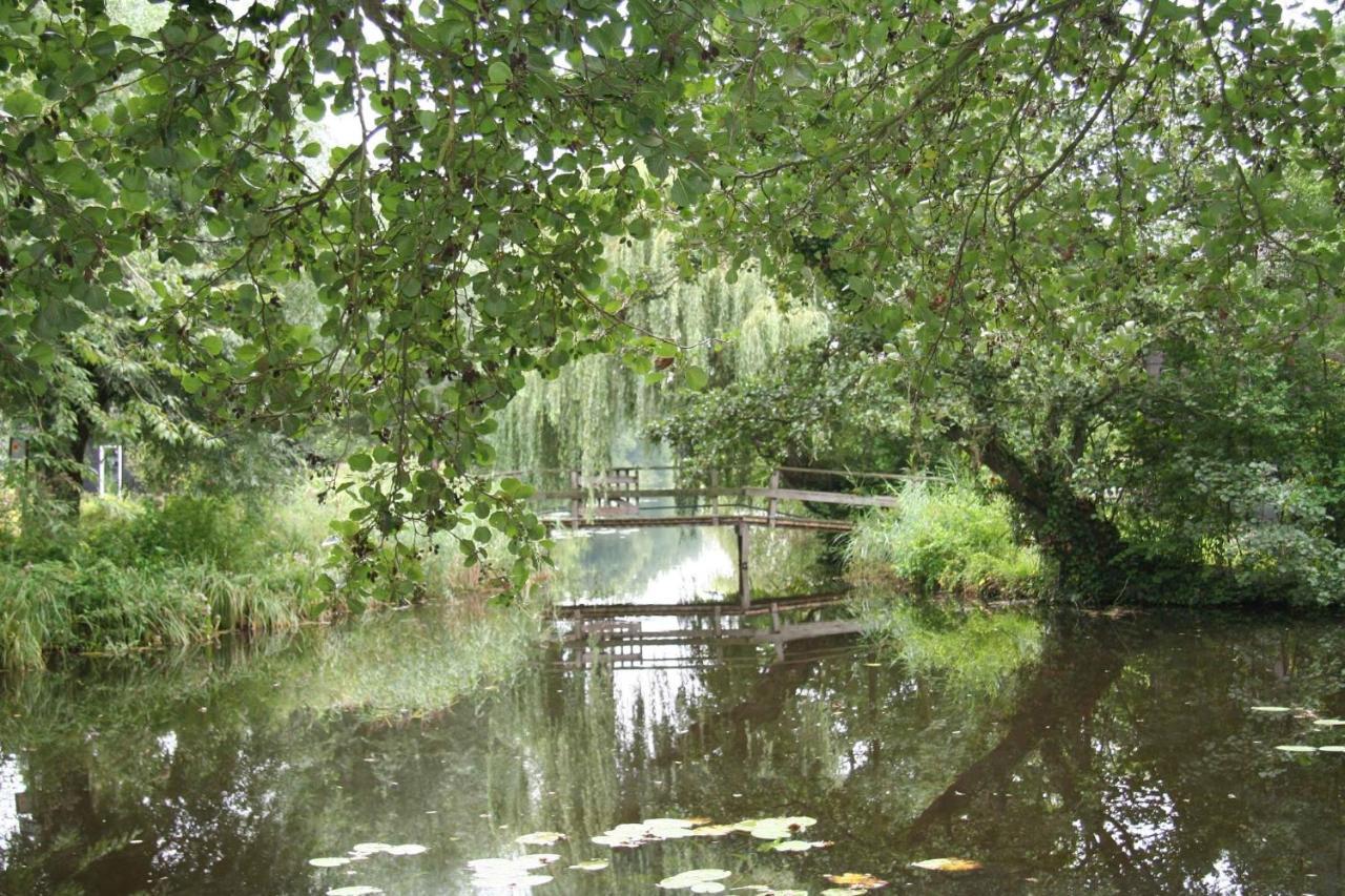 Hotel C'est la Vie Houseboat à Nederhorst den Berg Extérieur photo