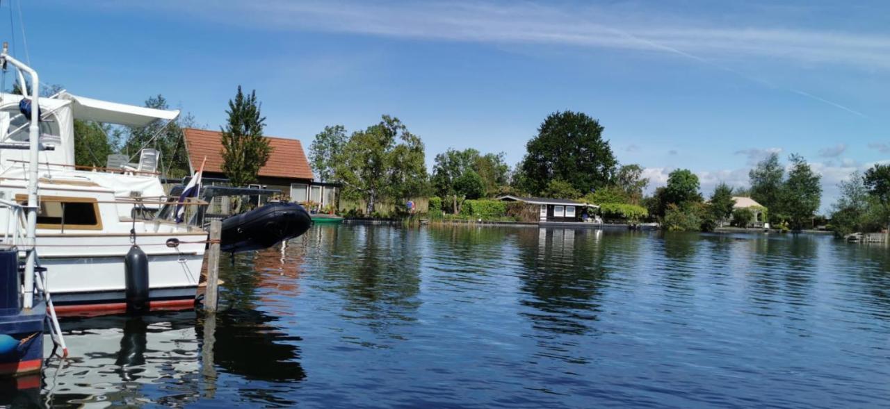 Hotel C'est la Vie Houseboat à Nederhorst den Berg Extérieur photo
