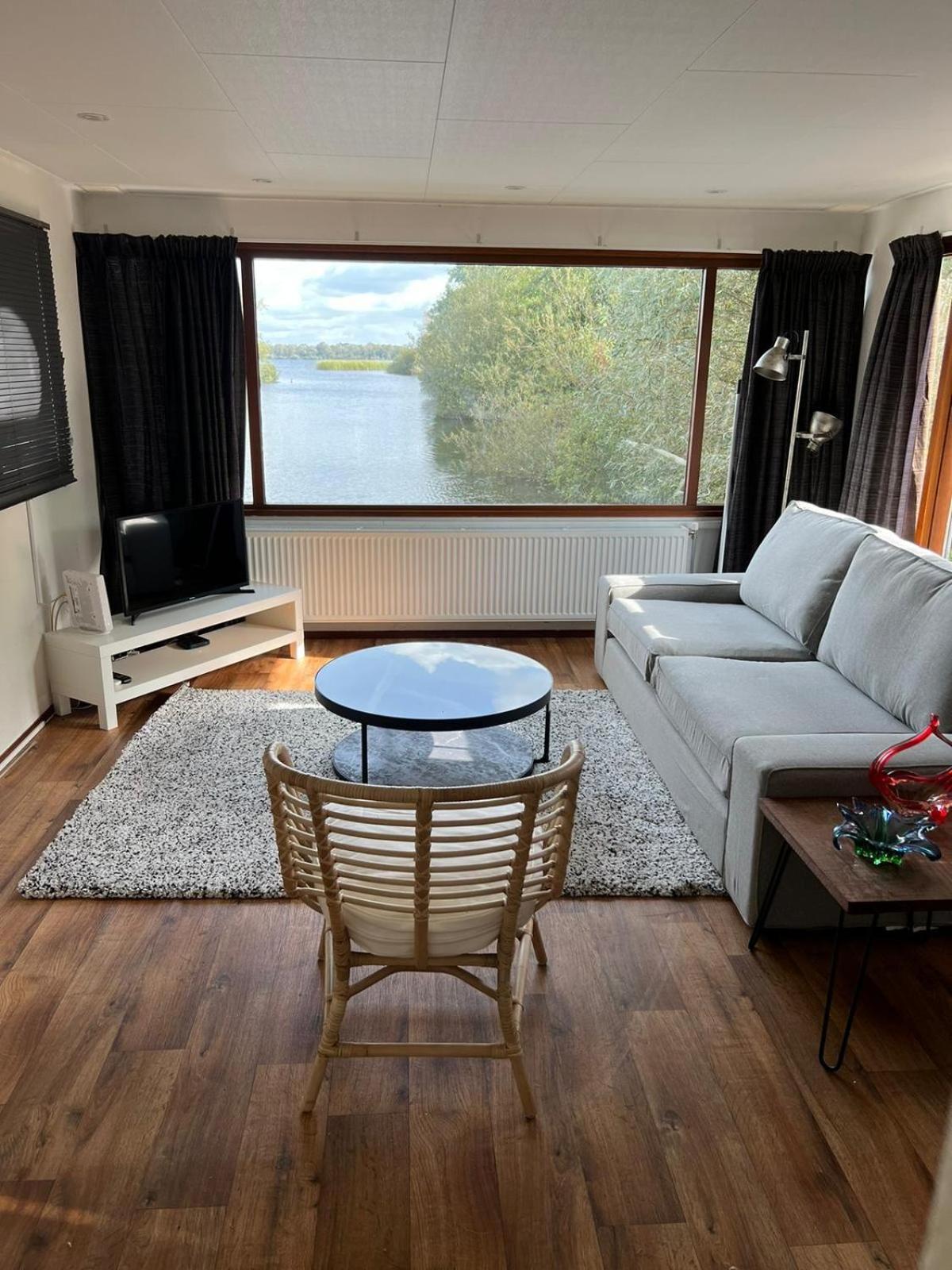 Hotel C'est la Vie Houseboat à Nederhorst den Berg Extérieur photo